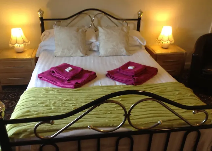 Acomb Guest house 3*
